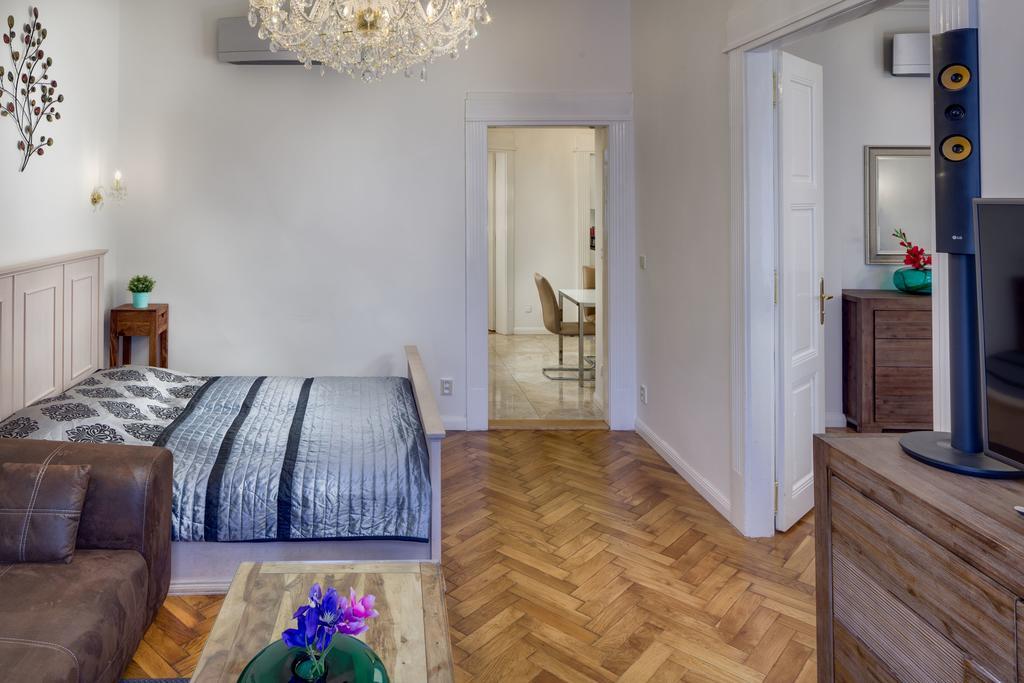 Dusni - Old Town Apartment Praga Esterno foto