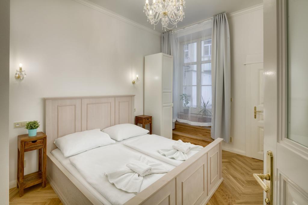 Dusni - Old Town Apartment Praga Esterno foto